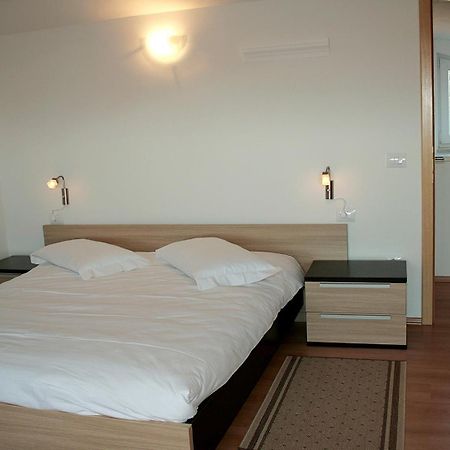 Fineda Grande Apartments Porec Esterno foto