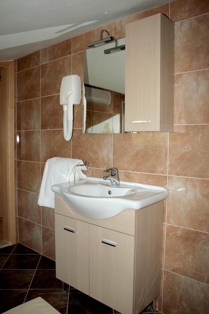 Fineda Grande Apartments Porec Esterno foto